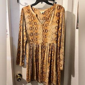 Kori- size L- babydoll dress in snakeskin w/roll up sleeves/ strap. Used.